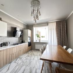 Фото Отель Просторная 3-комнатная квартира возле Кремля и Кремлевской Набережной