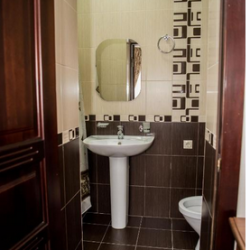 Номер стандарт с 1 двуспальной кроватью