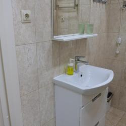 Номер стандарт семейный с 1 двуспальной кроватью и 1 двухъярусной кроватью
