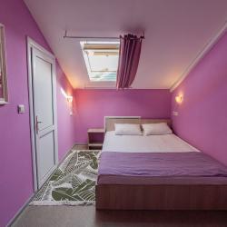 2-местный номер стандарт с 1 двуспальной кроватью (мансарда)