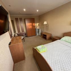 Номер эконом с 1 двуспальной кроватью