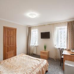 Номер эконом с 1 двуспальной кроватью (с завтраком)