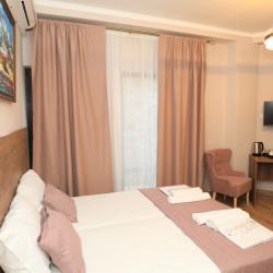 3-местный номер стандарт улучшенный (с балконом)