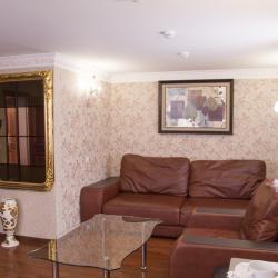 2-комнатный номер люкс с 1 двуспальной кроватью (с завтраком)