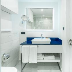 Номер студия стандарт с 1 двуспальной кроватью