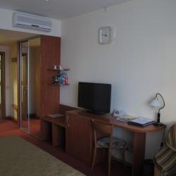 Номер стандарт с 1 двуспальной кроватью