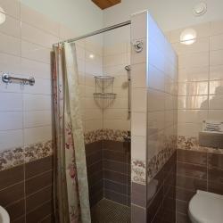 Фото Отель Коттедж А2 на базе отдыха Новинки Парк