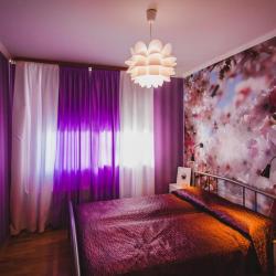 Комната с двуспальной кроватью Ветка Сакуры