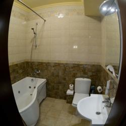 Номер люкс улучшенный с 1 двуспальной кроватью Цезарь