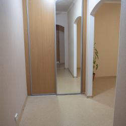 Фото Апартаменты Урал на улице Братьев Кашириных