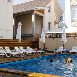 Фото Отель Гранд Вилла Семейная