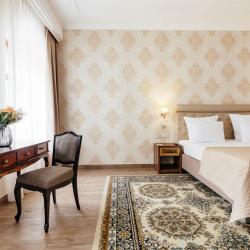 2-комнатный номер люкс с джакузи без балкона (главный корпус)