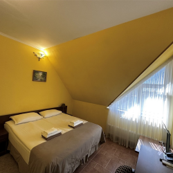 Номер стандарт эконом (мансарда)