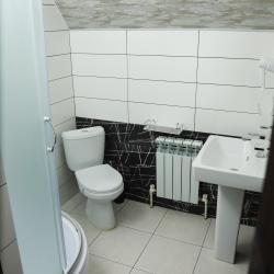 4-местный номер стандарт (мансарда) в домике у бассейна