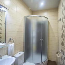 Номер стандарт с 1 двуспальной кроватью