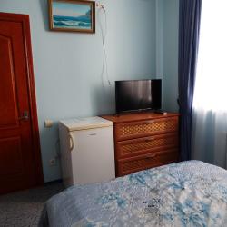 Номер стандарт эконом с 1 двуспальной кроватью