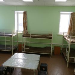 Кровать в 14-местном общем номере