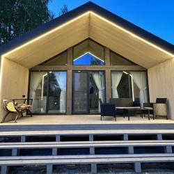 Фото Отель BarnHouse Village (БарнХаус Виллэдж)