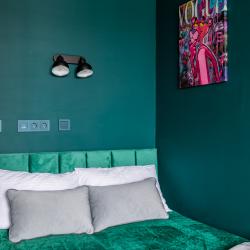 Апартаменты студия RoomyRoom Emerald