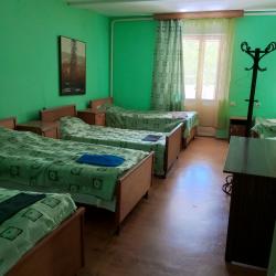 Коттедж улучшенный с 14 односпальными и 3 двуспальными кроватями