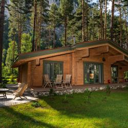 Шале Фэмили