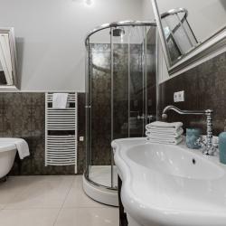 3-комнатные апартаменты улучшенные LetYourFlat “Toscana” гостиная 32м2
