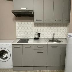 Фото Апартаменты на набережной Ярыгинская 3