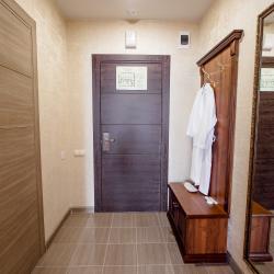 Номер полулюкс с 1 двуспальной кроватью