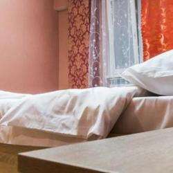 Номер стандарт с 1 двуспальной кроватью