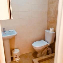 Комната комфорт с 1 односпальной и 1 двуспальной кроватью