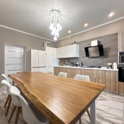 Фото Отель Просторная 3-комнатная квартира возле Кремля и Кремлевской Набережной