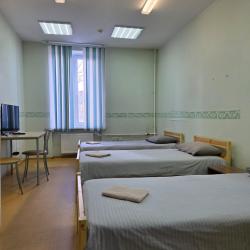 Номер стандарт, 3х местный, удобства на этаже