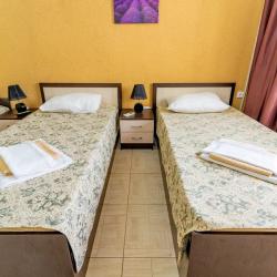 Номер стандарт с 4 односпальными кроватями