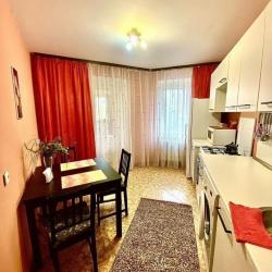 Фото Апартаменты на улице Севастопольская 42с2