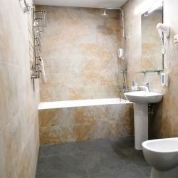 Номер комфорт бизнес с 1 двуспальной кроватью