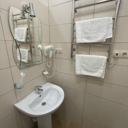 Номер эконом с 1 двуспальной кроватью