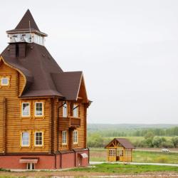 Номер стандарт с 2 односпальными и 1 двуспальной кроватью