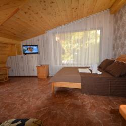 4-местная комната стандарт с балконом