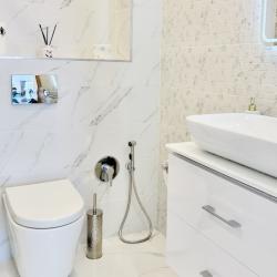 Фото Апартаменты АртАпарт на улице Разведчика Ахмерова 9