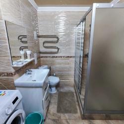 Фото Апартаменты на улице Ушакова 8В
