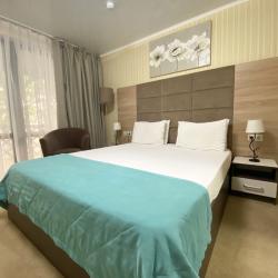 Фото Отель Green Wood (Грин Вуд)