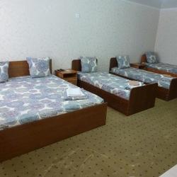 Кровать в 5-местном общем женском номере