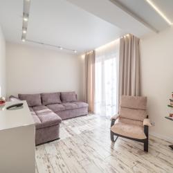 2-комнатные апартаменты улучшенные Южных культур 5 кв.31