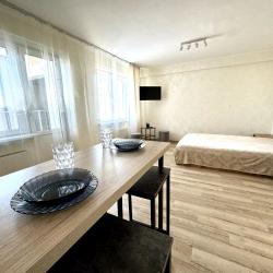 Фото Апартаменты на улице Караульная 38