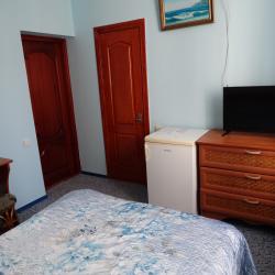 Номер стандарт эконом с 1 двуспальной кроватью