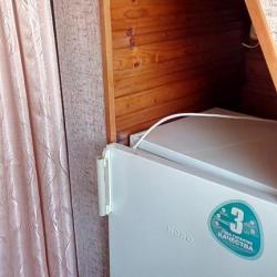 Номер делюкс с 1 односпальной и 1 двуспальной кроватью (мансарда)