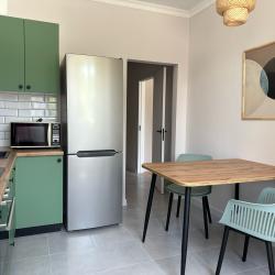 Фото Апартаменты на улице Лопырина