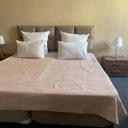 Номер стандарт с 1 двуспальной кроватью