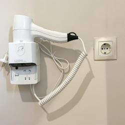 Номер стандарт с 2 односпальными и 1 двуспальной кроватью