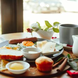 Номер полулюкс с 1 двуспальной кроватью